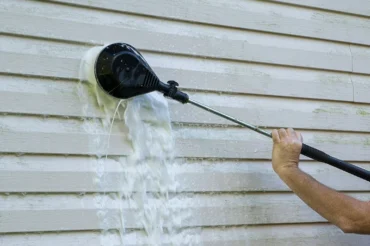 EcoGlow Solutions Siding Soft Washing